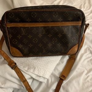Louis Vuitton trocadero vintage crossbody